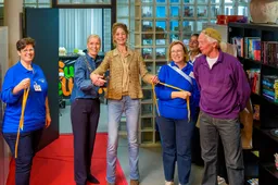 Oficele opening Wij Omarmen - Lintje geknipt