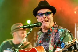 THE MAVERTRICKS A TRIBUTE TO THE MAVERICKS - 024