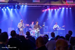 Guess who's late!  - 087