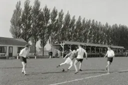 Foto J de Bont_okt1960-Beeldbank SALHA, 84398