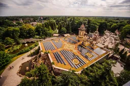 Efteling - daktuin Symbolica met zonnepanelen
