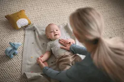 baby-omrollenNutricia