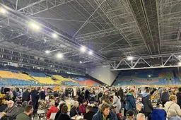 Mega Snuffelmarkt in het GelreDome .Van Aerle bv