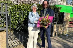 Uitreiking Wagenings erezilver Andrea Broesder