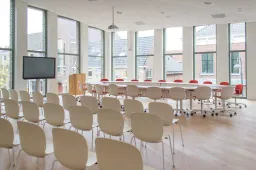 Interieur-stadhuis-raadzaal-1024x682-1