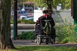 27707-motorized-wheelchair-952190_1280