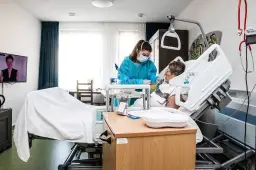 meer coronapatienten op verpleegafdelingen van ziekenhuizen1655470351
