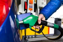 tanken gaat komende tijd waarschijnlijk nog duurder worden1623408731