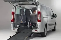 FiatScudoachterzijdeopenmetrolstoelop2erij-294x221