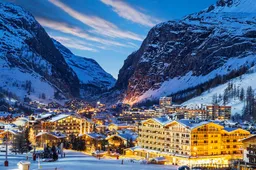 607eeea5a8e80b13cd079f0f_Val-d-Isere-resort-main