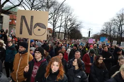 shutterstock_2438614625