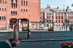 Amsterdam-Stock-Exchange-AEX-Damrak