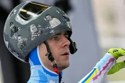 18590386_021226-cc-ap-ukraine-helmet-img
