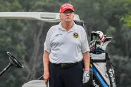 4JZP6AF_AFP__20230810__mazza_formerpr230810_npCHg__v1__HighRes__FormerPresidentOfTheUnitedSt_jpg