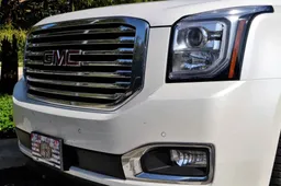 gmc-yukon-2831792_1920