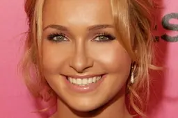 Hayden_Panettiere_2009_(Straighten_Crop)