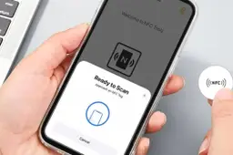 How-NFC-Chip-works-with-a-smartphone-1024x588-1230x706