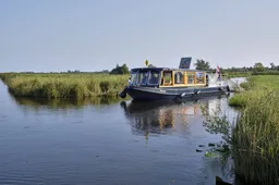 Wieden NAMO110885 Laurence Delderfield EWB in vaarsloot