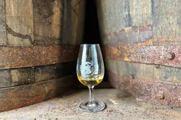 loch lomond glass whisky