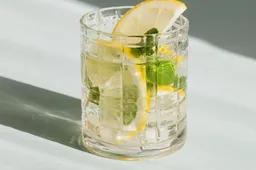 cocktail met munt en citroen