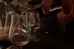inschenken hoogezand whiskyglas