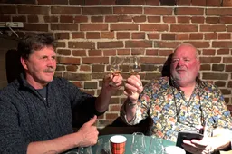 vrienden bij whiskytasting hoogezand