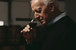 billy-walker GlenAllachie smelling whisky
