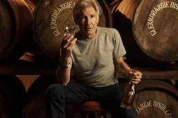 Glenmorangie The Altus 25 Year Old whisky with Harrison Ford in whisky warehouse