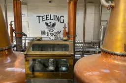 teeling whiskey spirit safe