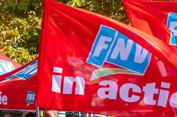 fnv in actie stand en vlaggen