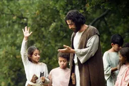 MV5BZTc3MTQ3MjQtZDRlMy00MjFlLWI1OWYtN2QwNjBhMzkxZmY1XkEyXkFqcGc@._V1_