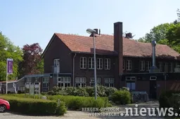 20200427_JKr_Oss_BlauwePauw_001b