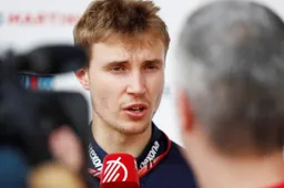 Sirotkin ambitieus: 'Ik weet dat ik de beste kan worden'