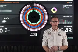 Mercedes kon Bottas niet helpen: 'Moesten hem beschermen tegen Verstappen'