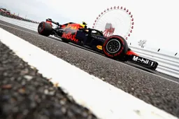 Verstappen vierde in tweede vrije training, Hamilton het snelst