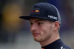 Beelden: Scheldende Verstappen gepasseerd door Norris: 'F*ck f*ck f*ck!'