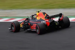 Hamilton wint boeiende race in Japan, Verstappen resoluut derde