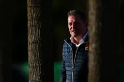 Coronel lacht: 'Na straf Verstappen in Austin belde ik met Jos tot één uur 's nachts'