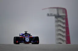 Overstap Albon naar Toro Rosso lijkt beklonken: 'Hebben niet moeilijk gedaan'