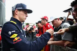 Verstappen deelt sneer uit aan McLaren: 'Honda maakt de motor nu wél zelf'