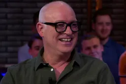 Video | Van der Gijp kritisch: 'Grote schande dat Hamilton niet gediskwalificeerd is'