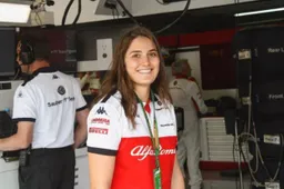 Vrouwelijke coureur Calderon op weg naar Formule 2: 'Ideaal opstapje naar Formule 1'