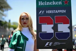 De officiële startopstelling voor de Grand Prix van Groot-Brittannië