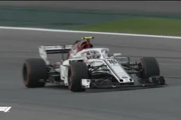 Boordradio's kwalificatie | 'It's raining, it's raining, F%^&&'