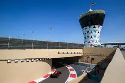 Boordradio's eerste vrije training: Verstappen constateert 'veel smoke'