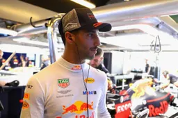 Hughes: Rosberg en Baku zorgden ervoor dat Ricciardo niet naar Mercedes ging