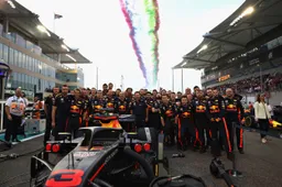 Pitstop Verstappen snelste van GP Abu Dhabi, Red Bull wint seizoensaward