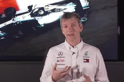 Mercedes: 'Voelden Red Bull en Ferrari in onze nek hijgen'