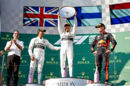 Hamilton vooral opgelucht na dubbelzege: 'Had veel erger kunnen zijn'