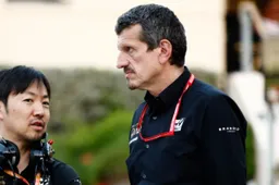 Steiner richt vizier op Mercedes: 'Zij gaven data aan Racing Point terwijl dat niet mag'